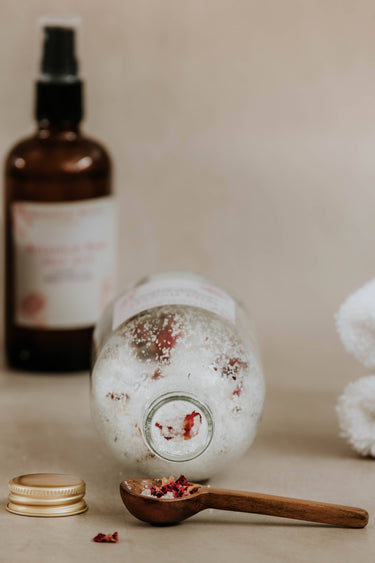 'Unwind' Bath Salts large bottle