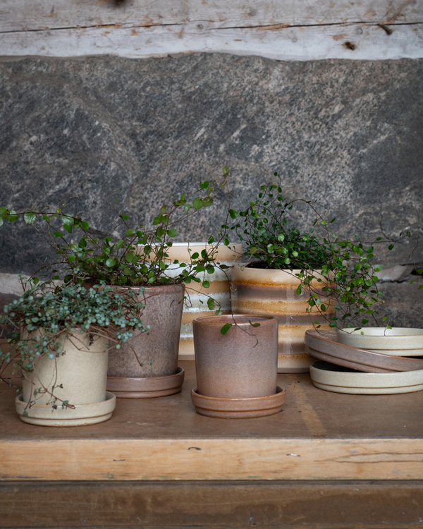 Alma Pot with Saucer