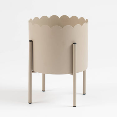 Beige Scallop Planter with Stand